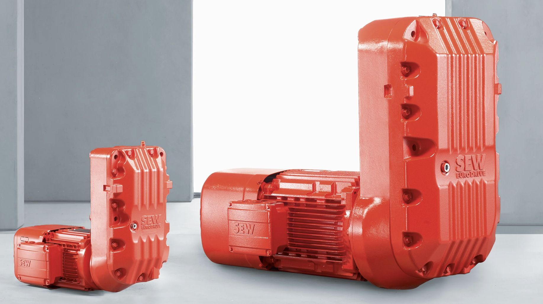 Gear units for hoists